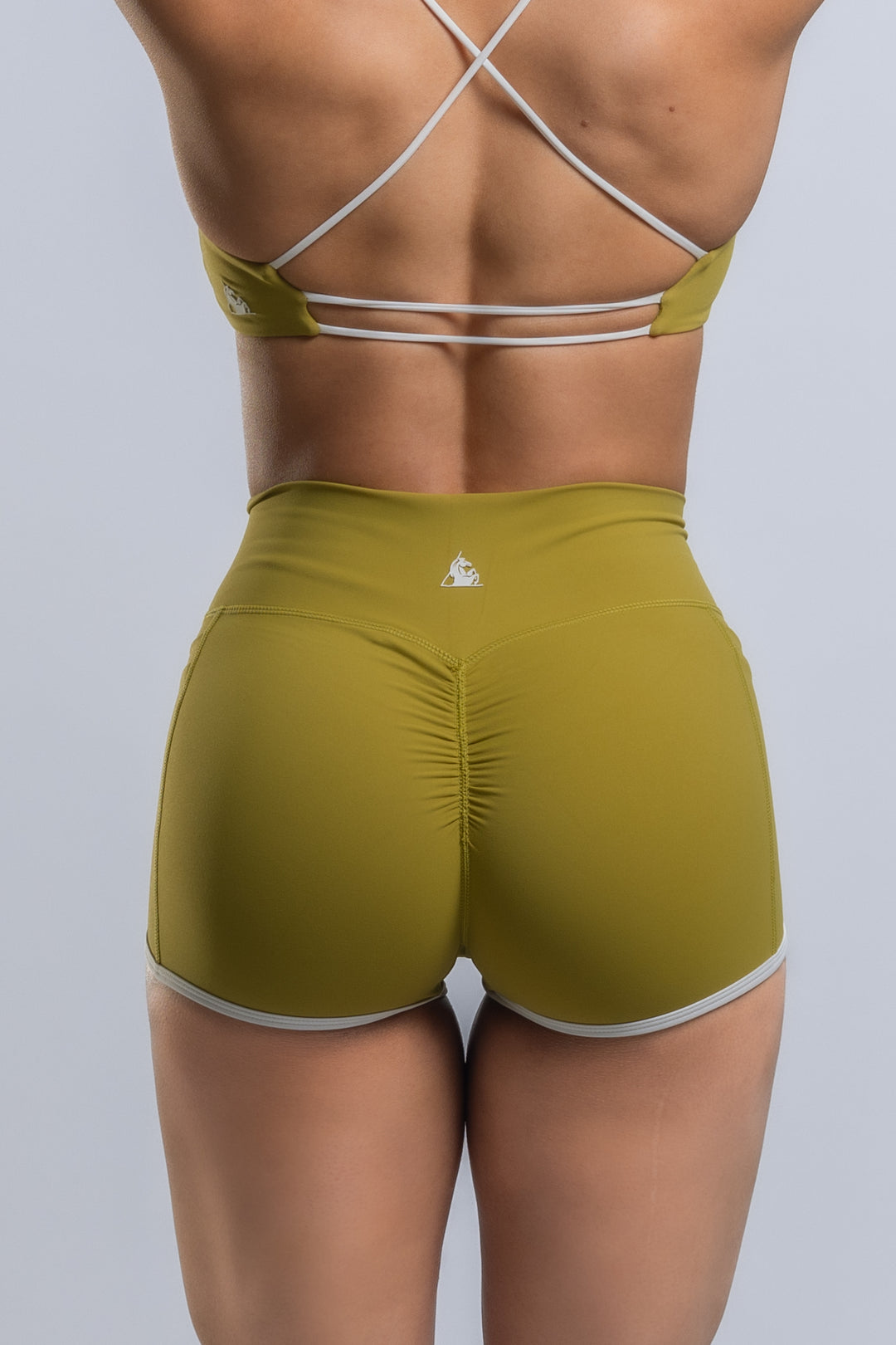 OUTLINE SHORTS
