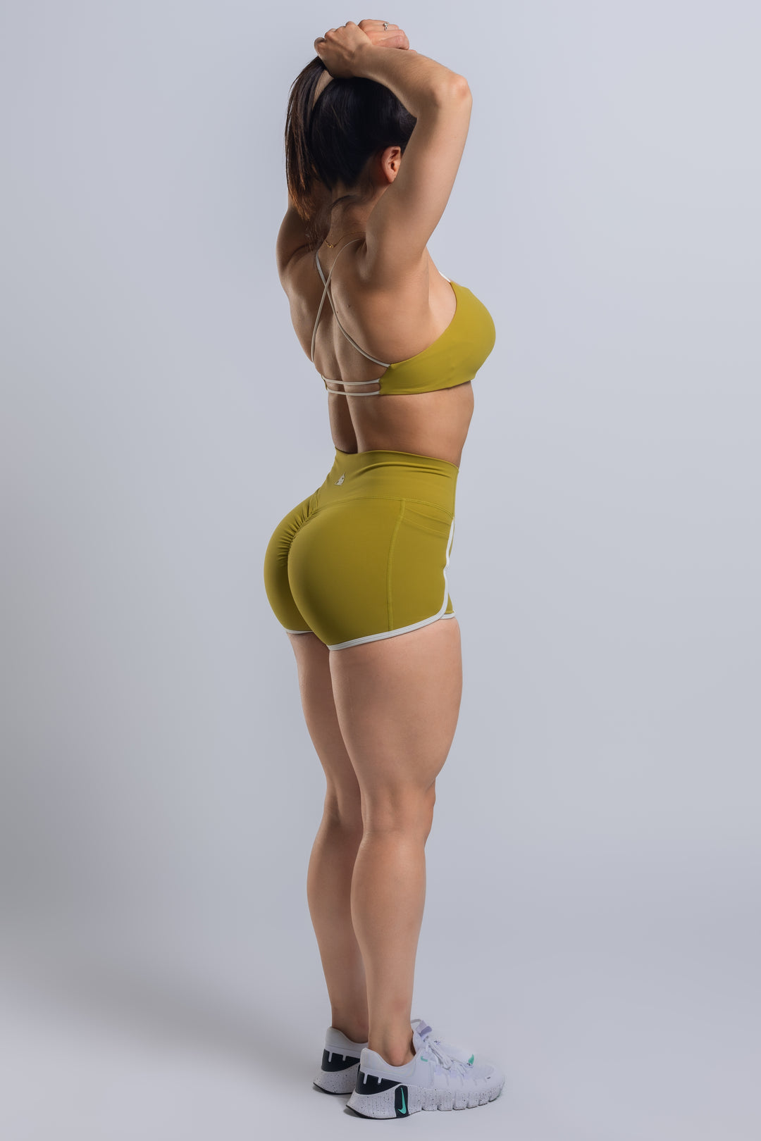 OUTLINE SHORTS