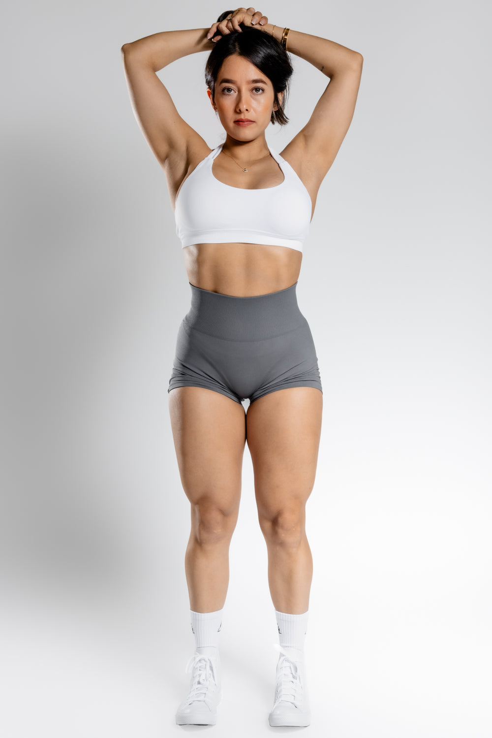 REFLECT SEAMLESS SHORTS 6"