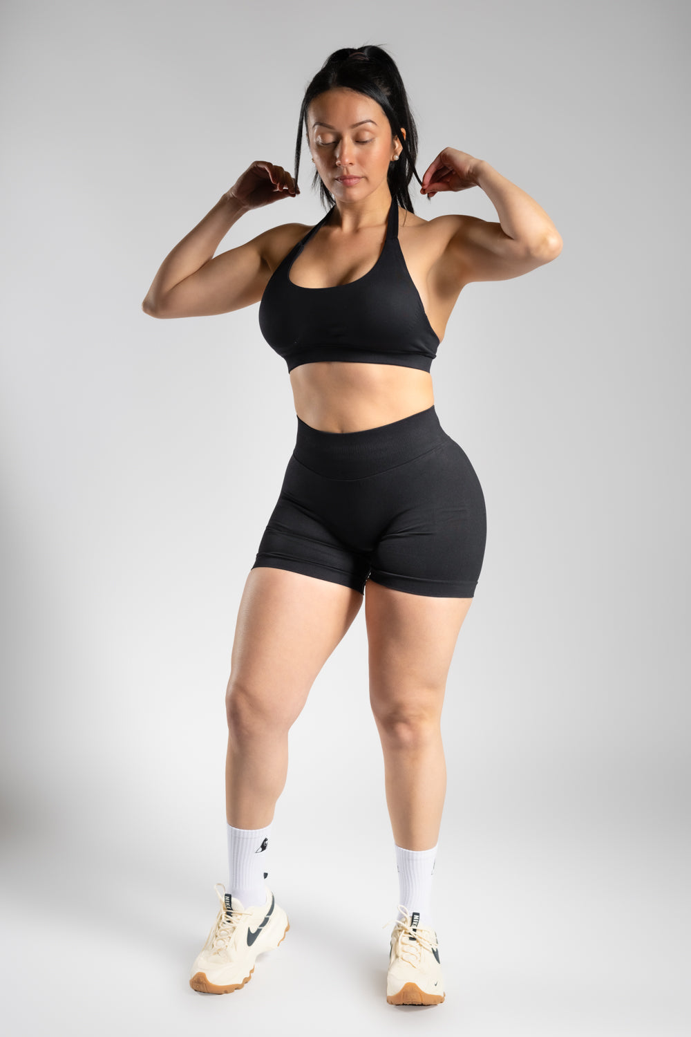 REFLECT SEAMLESS SHORTS 6"